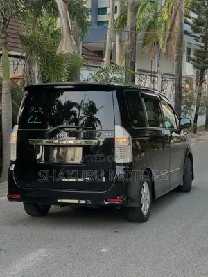 Toyota Noah 2009 Black