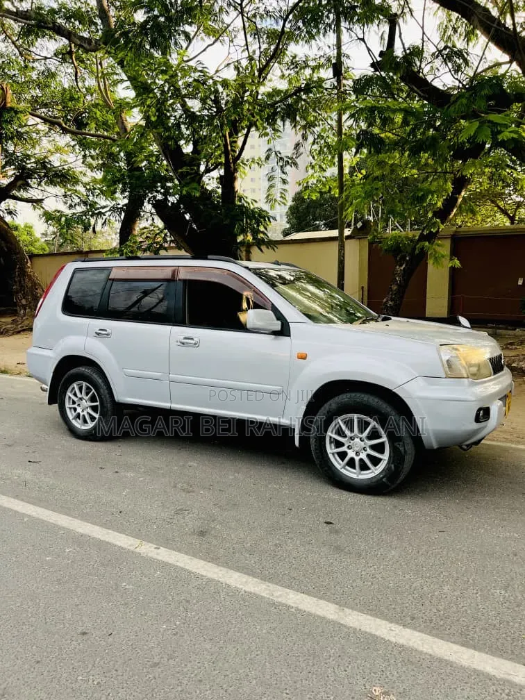Nissan X-Trail 2004 White