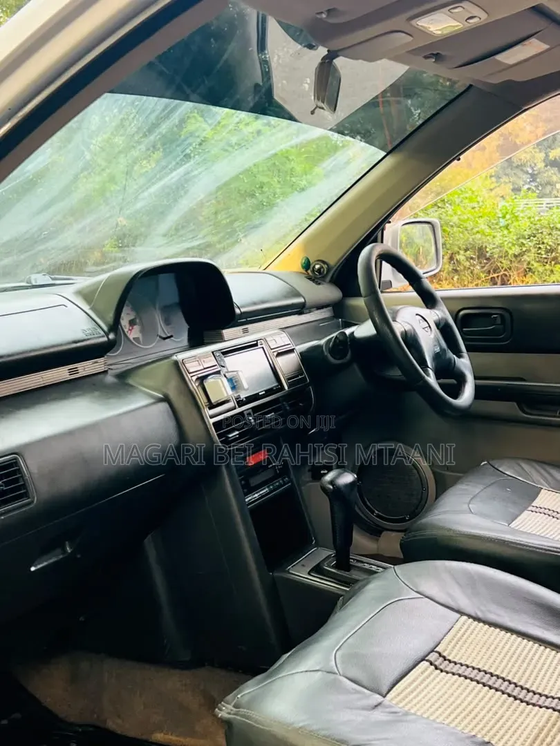 Nissan X-Trail 2004 White