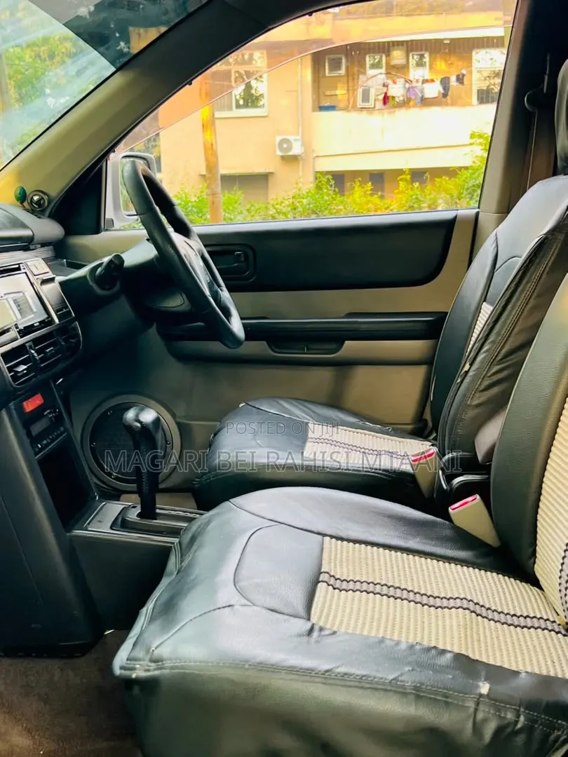 Nissan X-Trail 2004 White