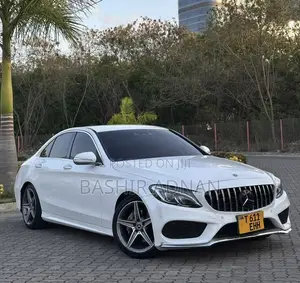 Mercedes-Benz C200 2014 White