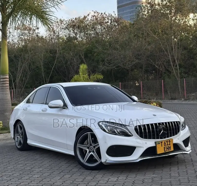 Mercedes-Benz C200 2014 White
