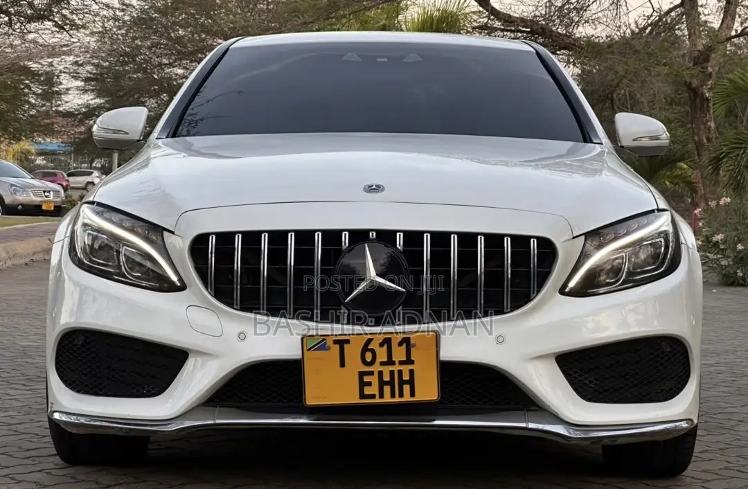 Mercedes-Benz C200 2014 White