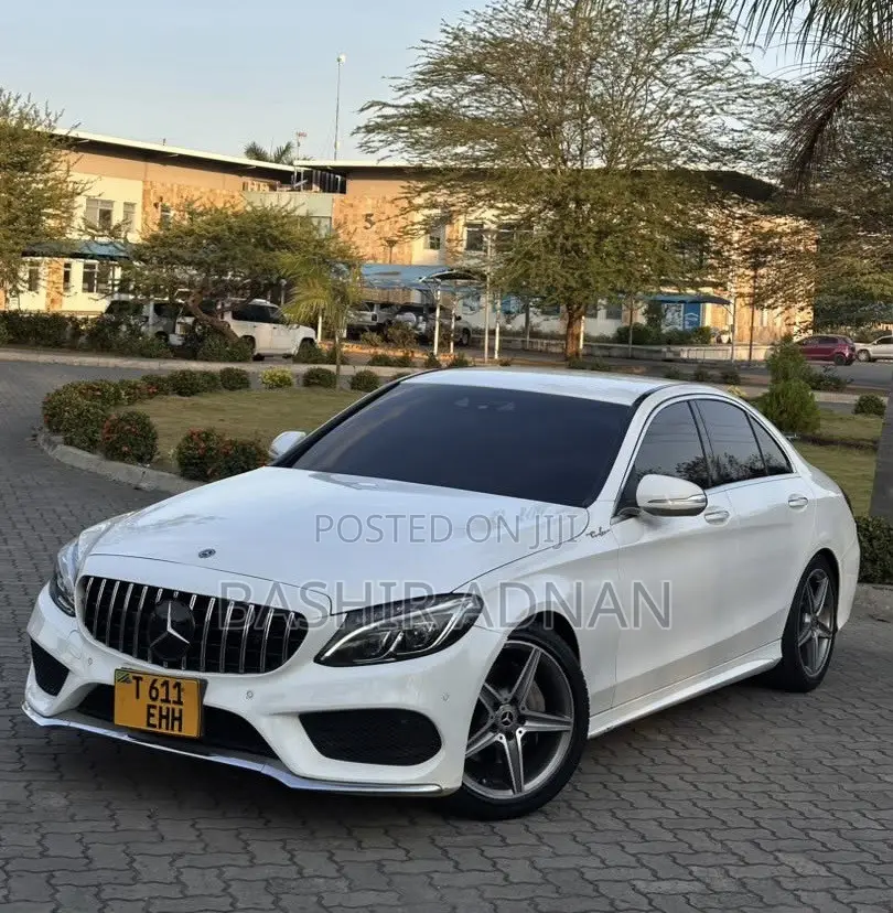 Mercedes-Benz C200 2014 White