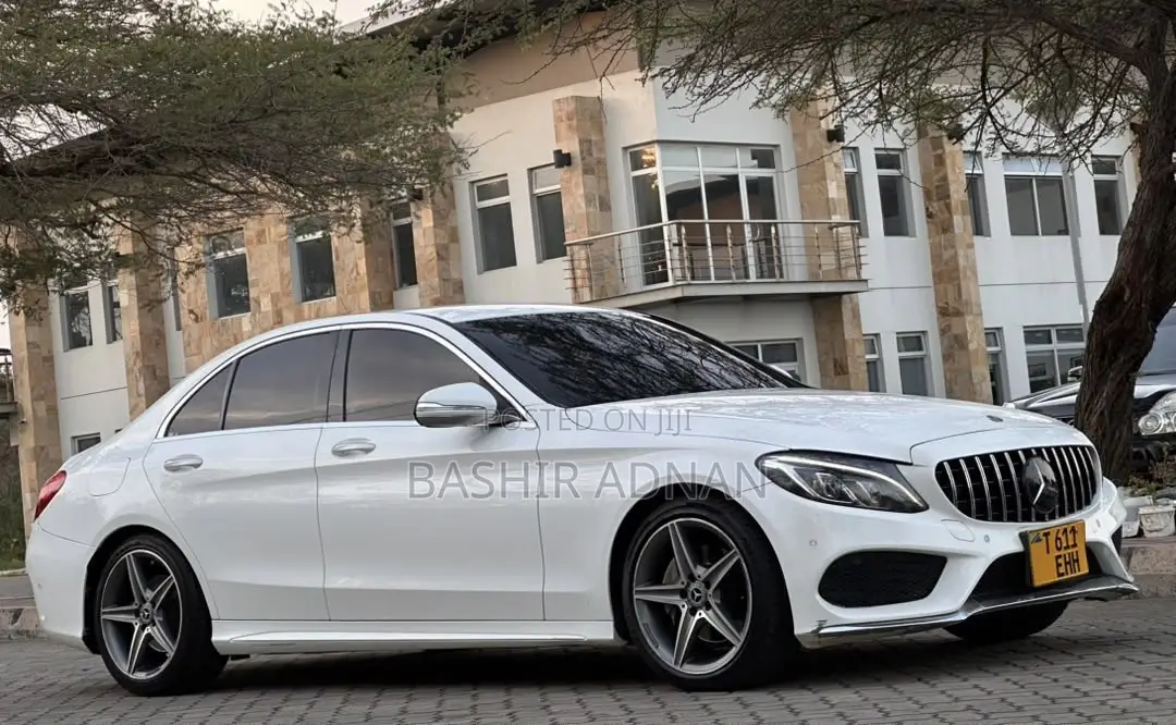 Mercedes-Benz C200 2014 White