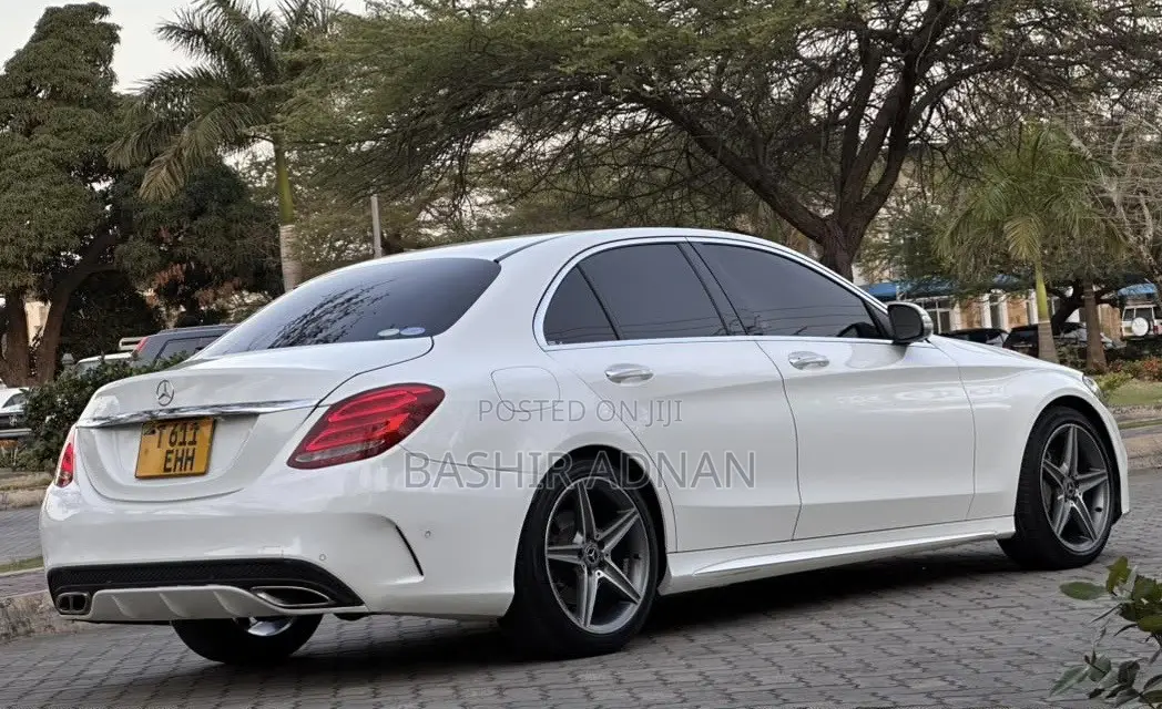 Mercedes-Benz C200 2014 White