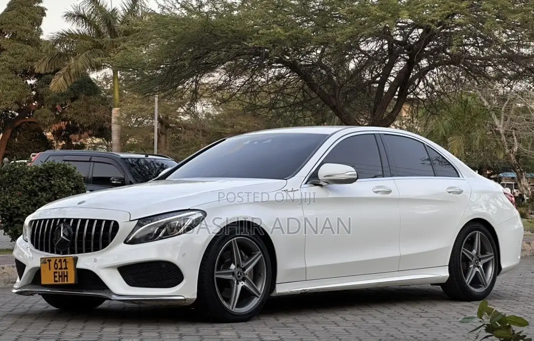 Mercedes-Benz C200 2014 White