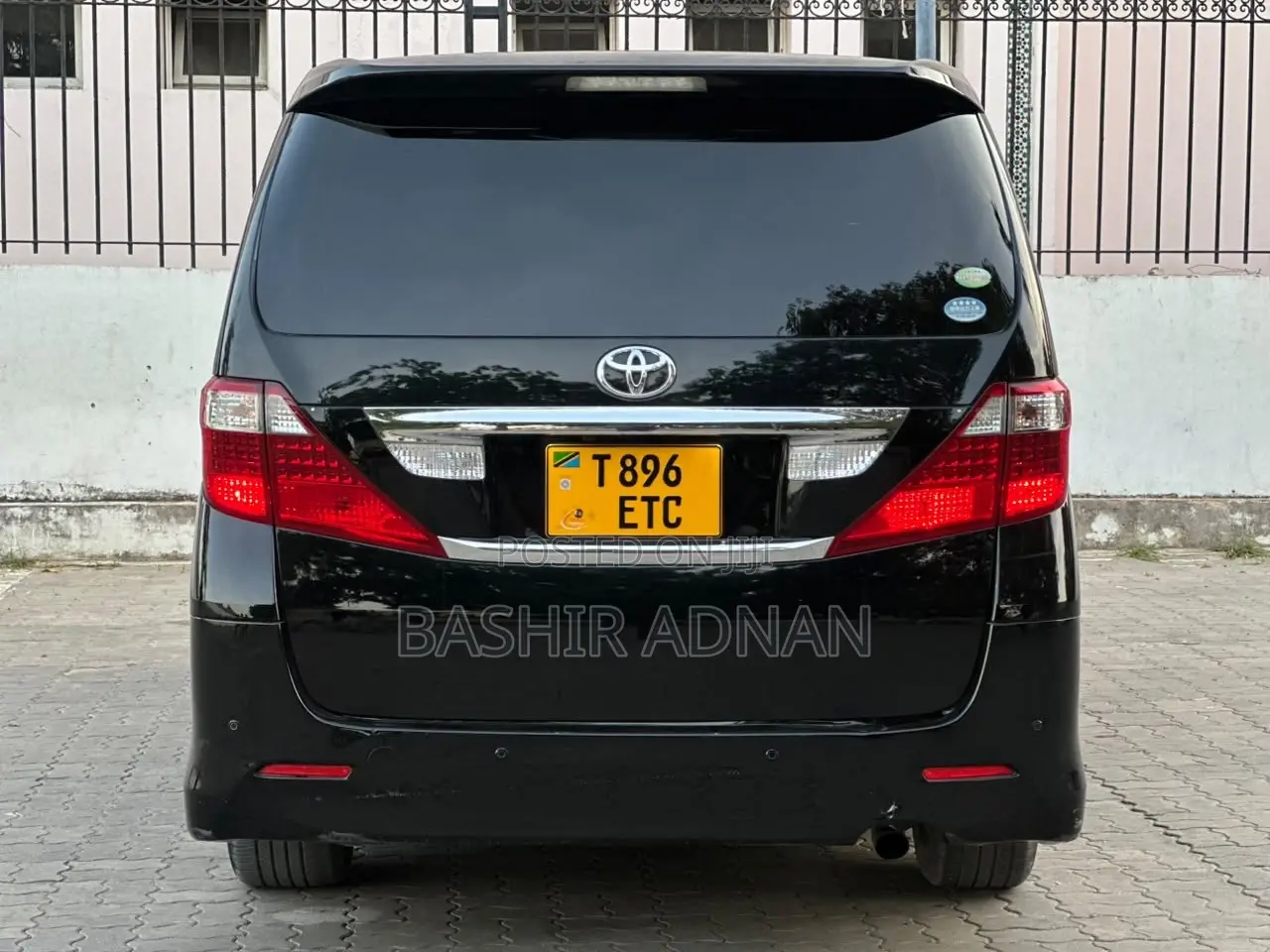 Toyota Alphard 2.4 Petrol FWD 2009 Black