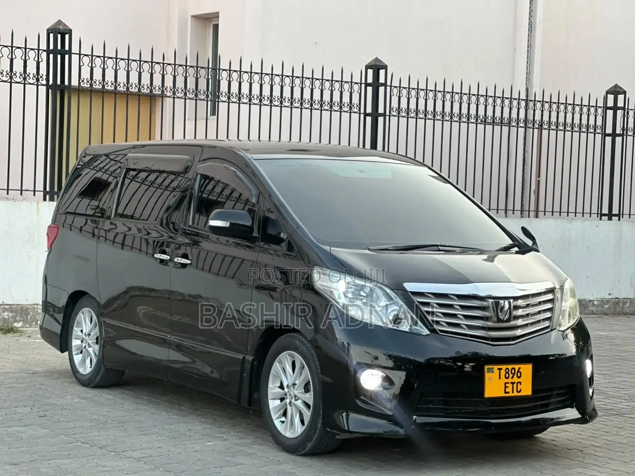 Toyota Alphard 2.4 Petrol FWD 2009 Black