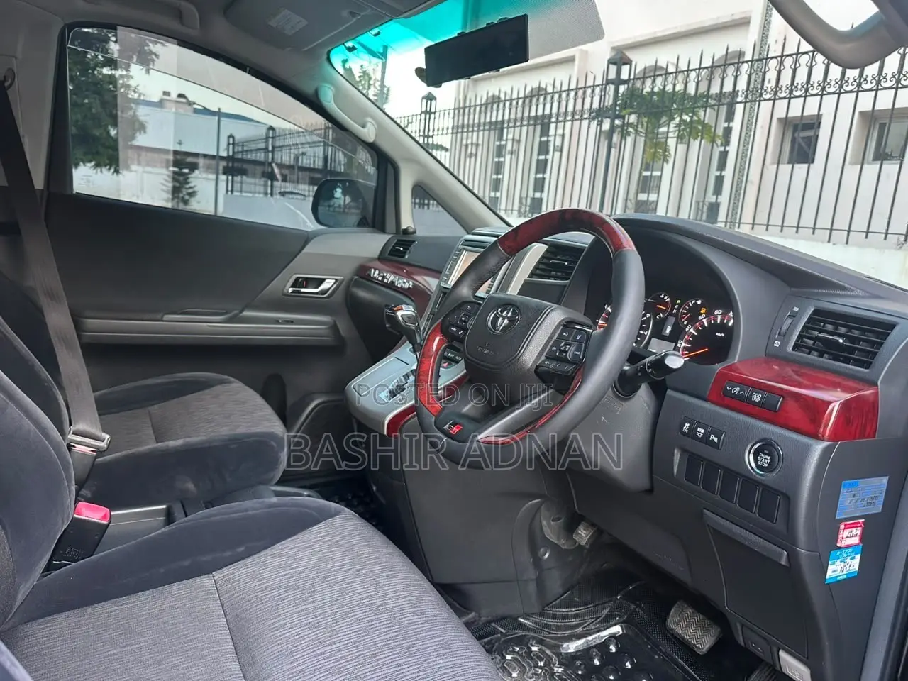 Toyota Alphard 2.4 Petrol FWD 2009 Black