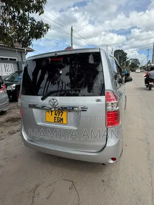 Toyota Noah 2008 Silver