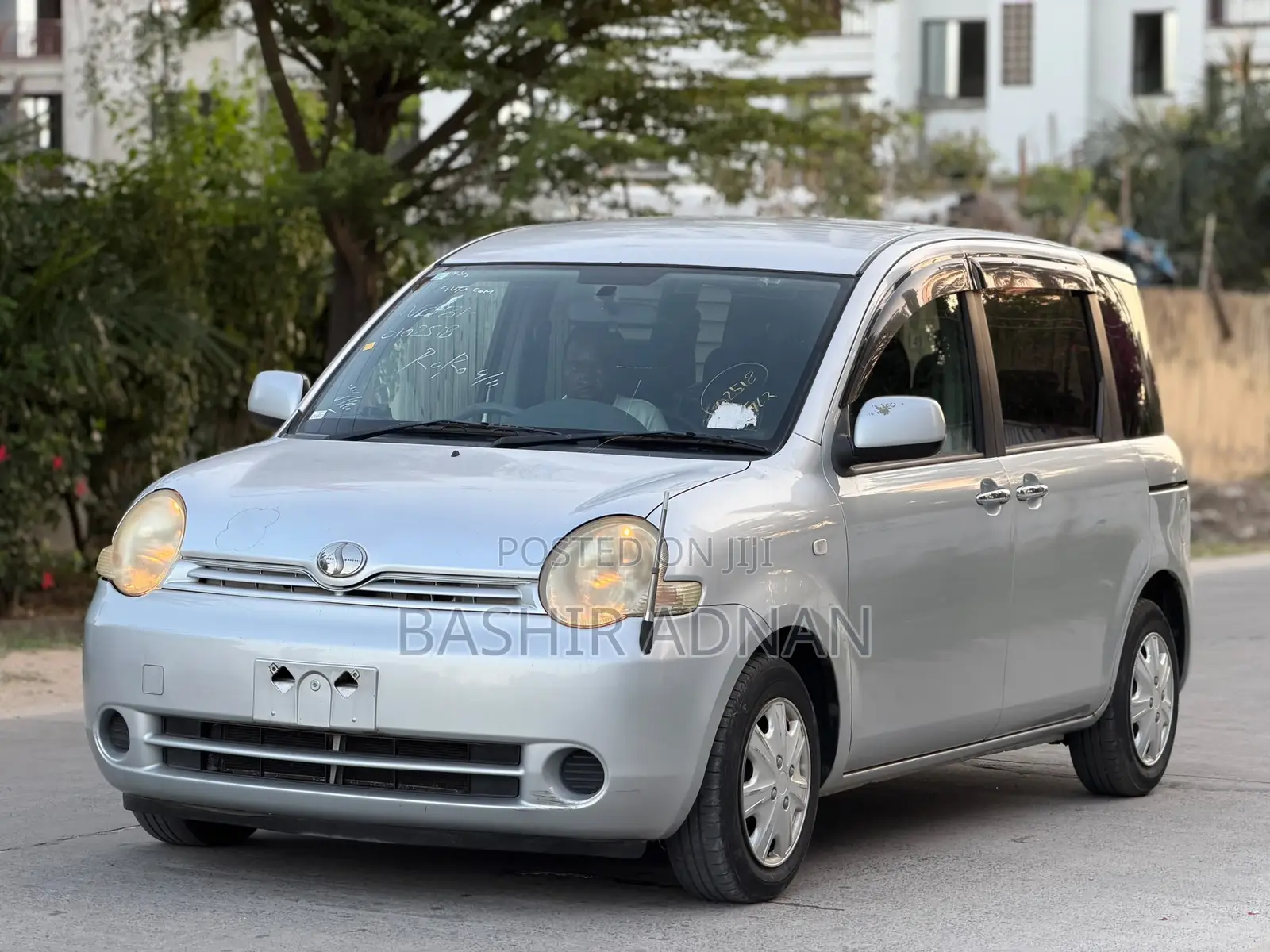 Toyota Sienta 1.5 FWD 2007 Silver