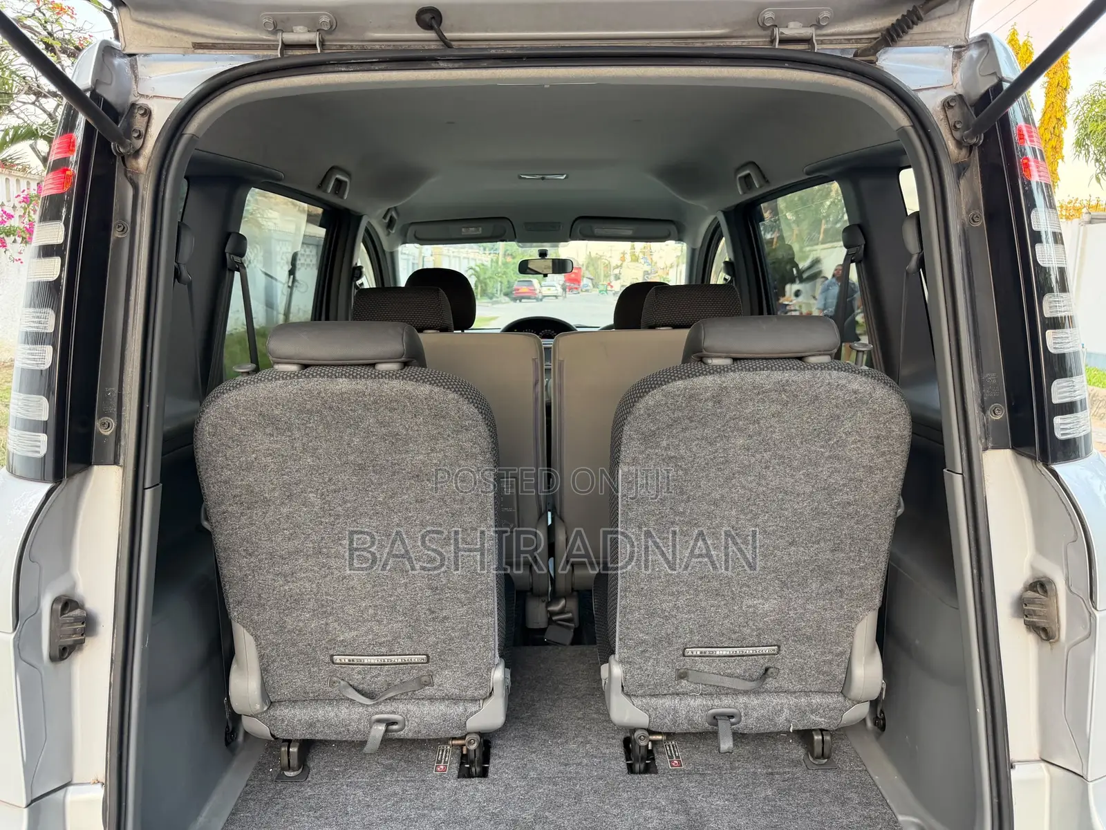 Toyota Sienta 1.5 FWD 2007 Silver