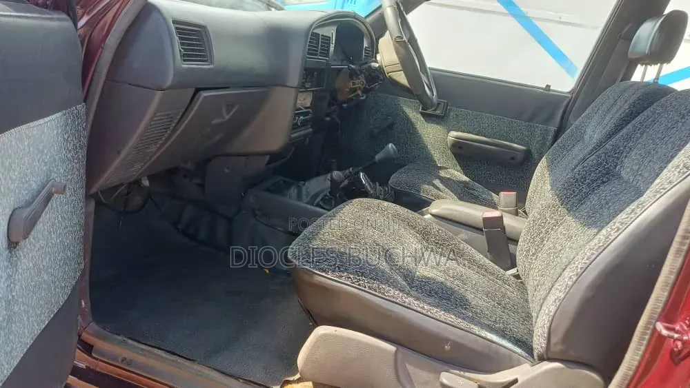 Toyota Hilux 1999 Off white