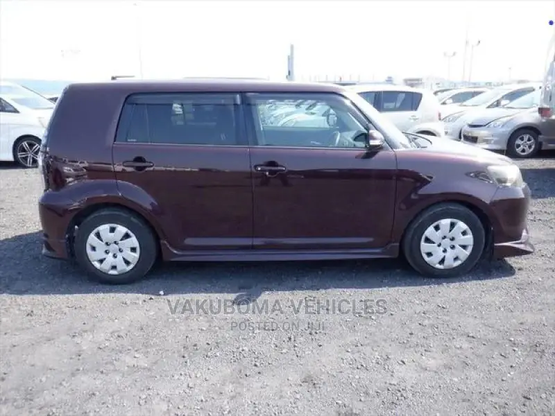 Toyota Corolla Rumion 2010