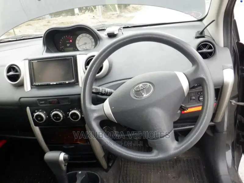 Toyota IST 2004 Black