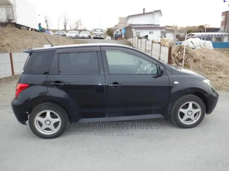 Toyota IST 2004 Black