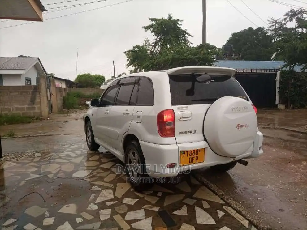 Toyota RAV4 2008 White