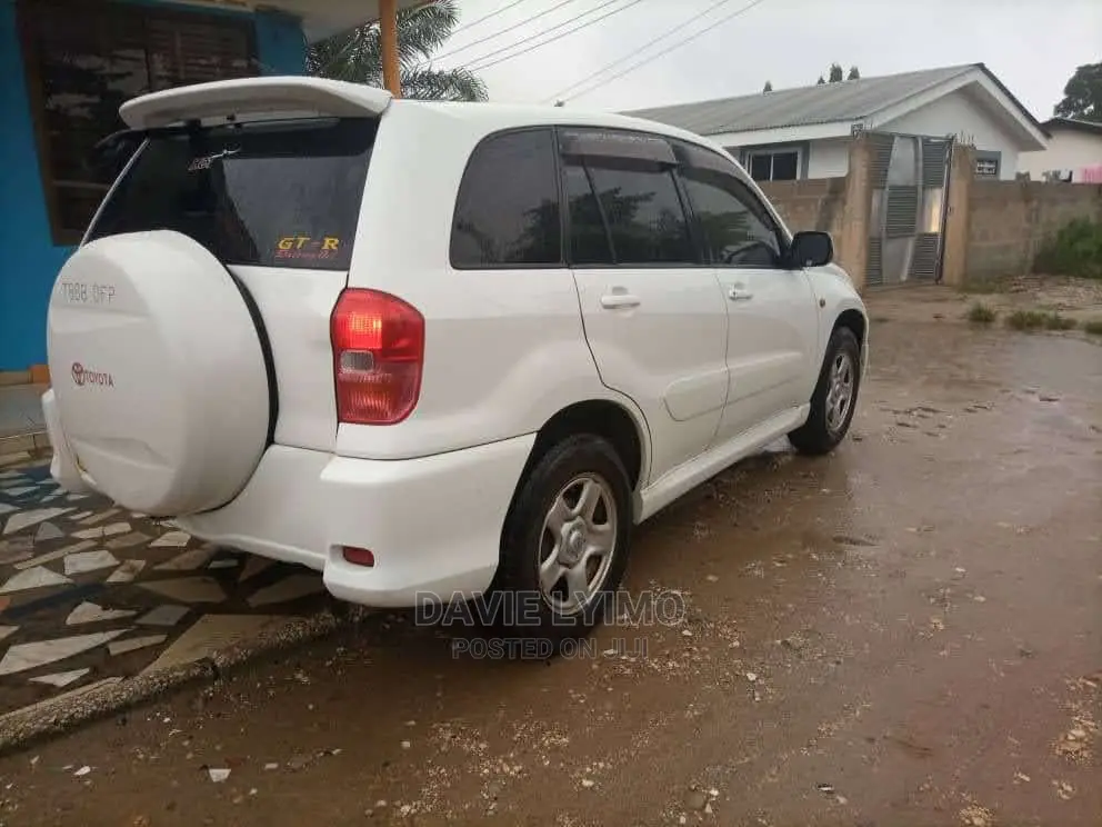 Toyota RAV4 2008 White