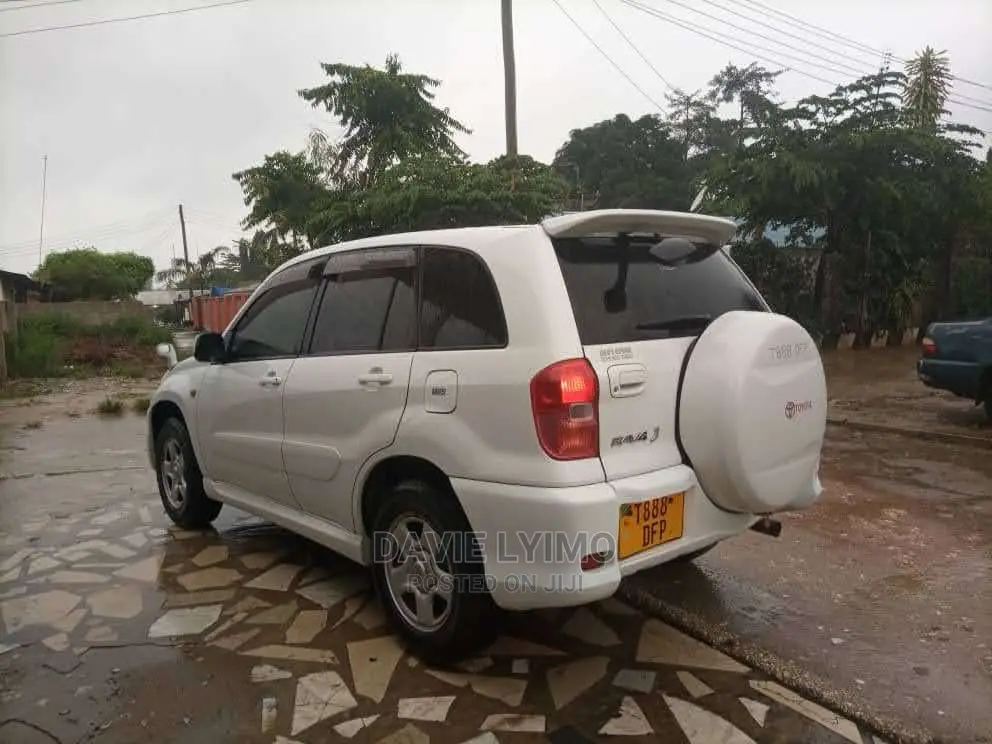 Toyota RAV4 2008 White