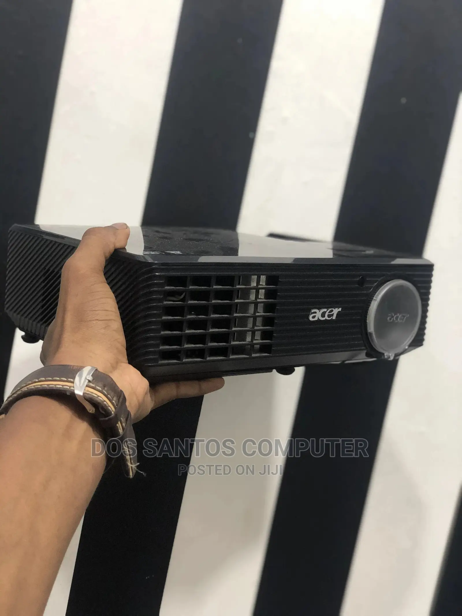 Accer HD Projector