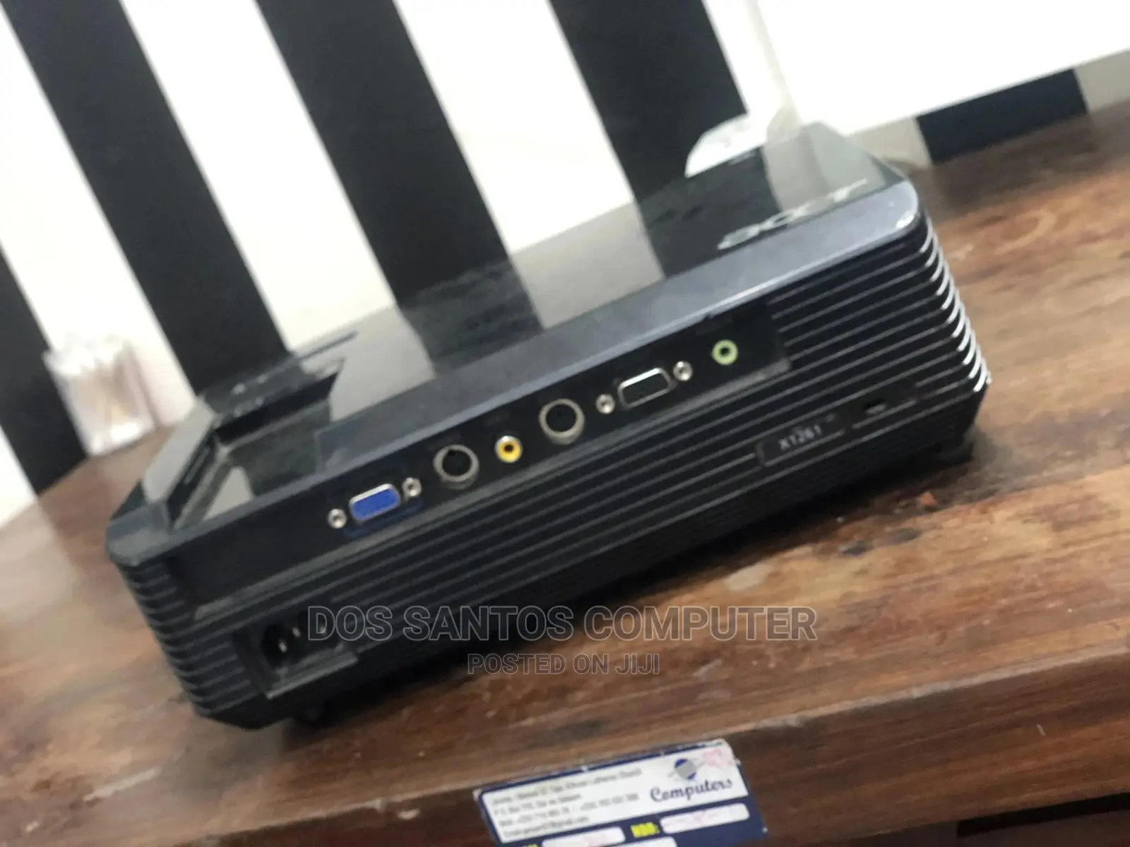 Accer HD Projector