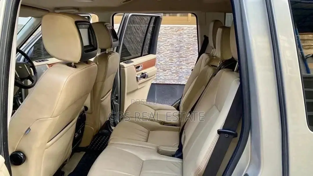 Land Rover Discovery 2011 Brown