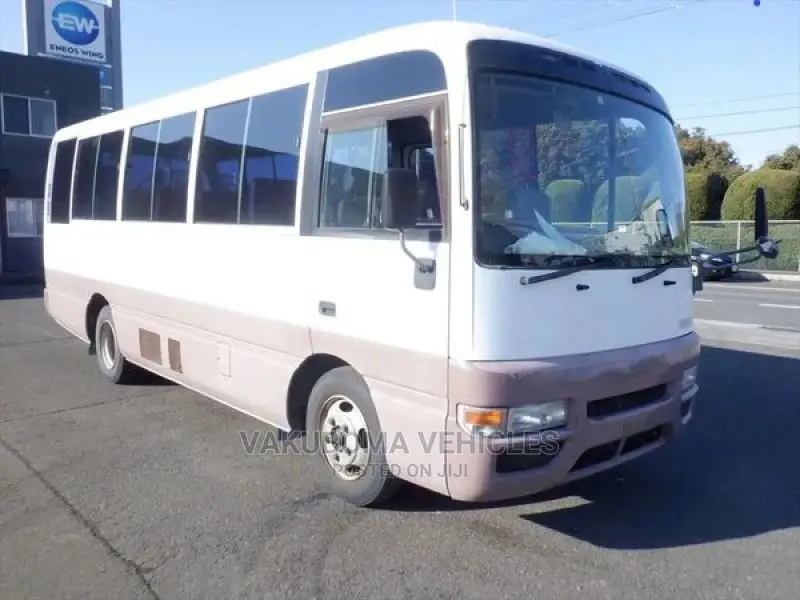 Nissan Civilian 2000