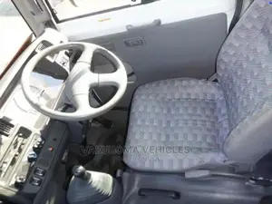 Nissan Civilian 2000