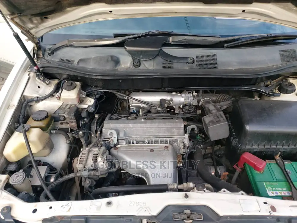 Toyota Harrier 2001 White