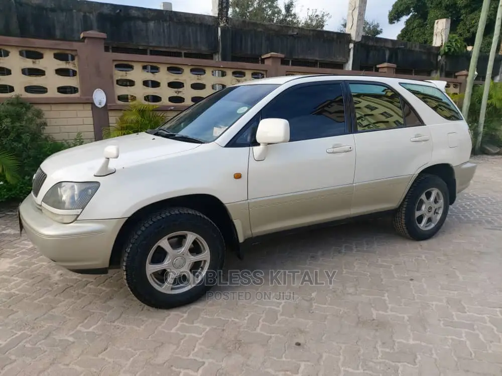 Toyota Harrier 2001 White