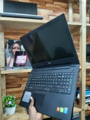 Laptop Dell Inspiron 15 3537 4GB Intel Core I7 HDD 500GB