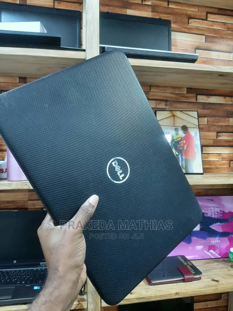 Laptop Dell 4GB Intel Core I3 HDD 320GB