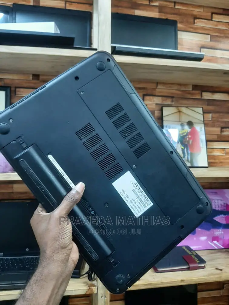Laptop Dell 4GB Intel Core I3 HDD 320GB