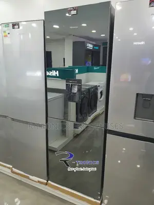 Hisense Fridge Black Mirror Finish (320 Litres)