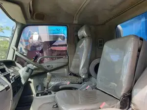 Mitsubishi Fusso 2002 Blue