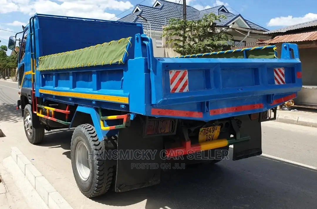 Mitsubishi Fusso 2002 Blue