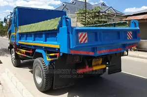 Mitsubishi Fusso 2002 Blue