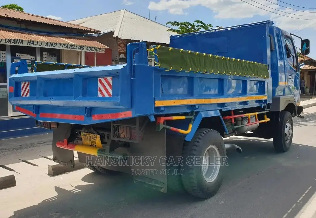 Mitsubishi Fusso 2002 Blue