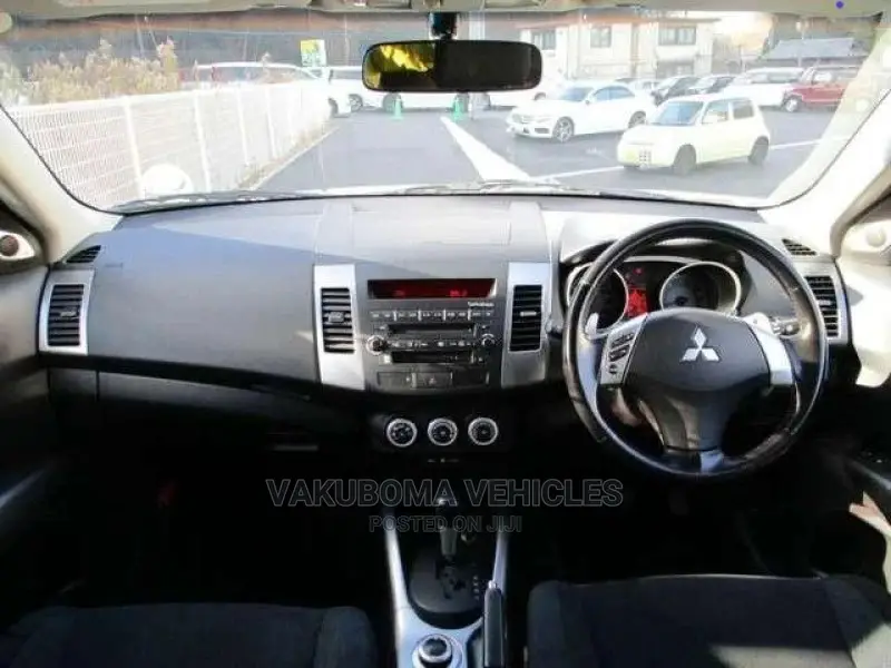 Mitsubishi Outlander 2005 White