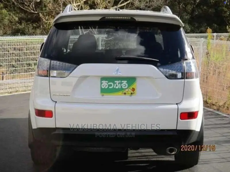 Mitsubishi Outlander 2005 White