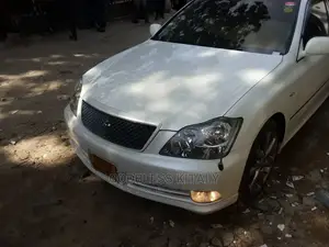 New Toyota Crown 2005 White
