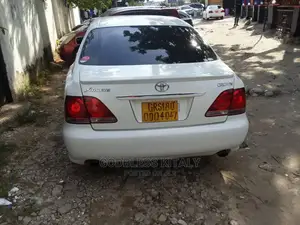 New Toyota Crown 2005 White