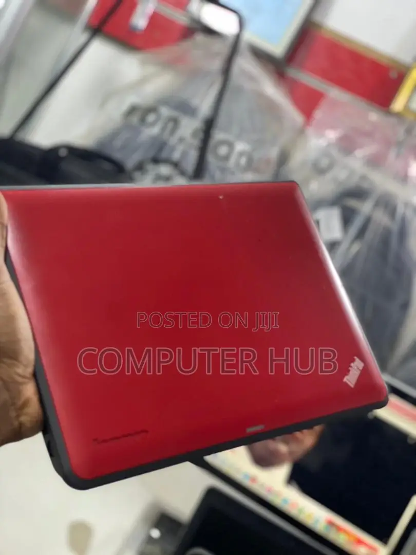 Laptop Lenovo ThinkPad X131e 4GB Intel Core 2 Duo HDD 320GB