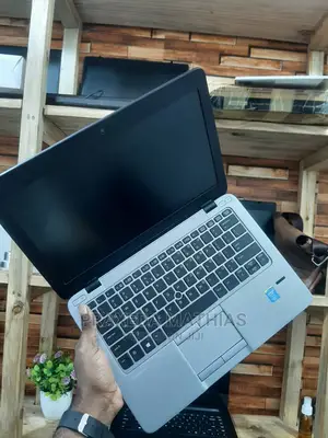 Laptop HP EliteBook 820 G2 4GB Intel Core I5 HDD 500GB