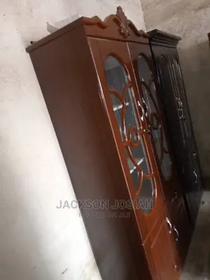 Kabati Za Nguo Na Vyombo
