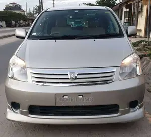 Toyota Raum 2004 Beige
