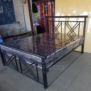 Vitanda Vya Sofa Na Chuma