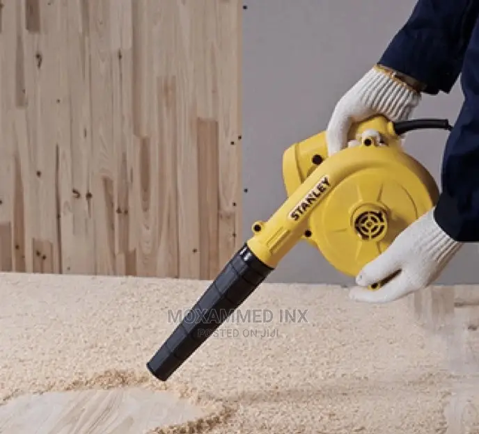 Stanley STPT600 - 600 W Variable Speed Air Blower