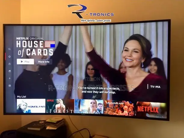 Samsung Curved 55′′ 4K UHD 7 Series Smart TV With HRD
